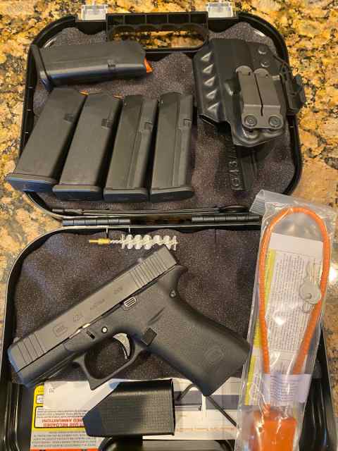 Glock 43x MOS,LNIB, 5x mag, 2x 15rnd, holster